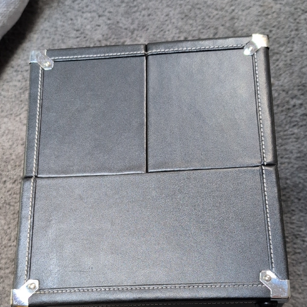 Caboodles Black Makeup Train Case with Silver Hardware - Picture 10 of 12